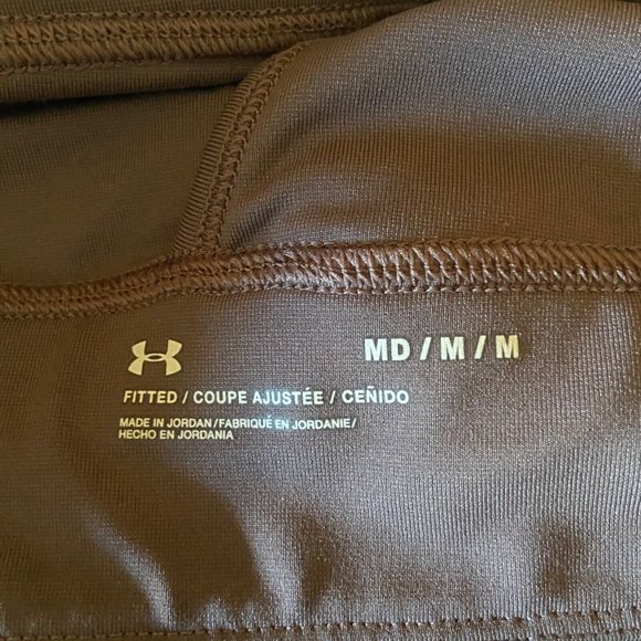 Under Armour Women’s Rush Style Sports Bra Top Ash Taupe Cross Slit Back Sz M - Picture 3 of 3